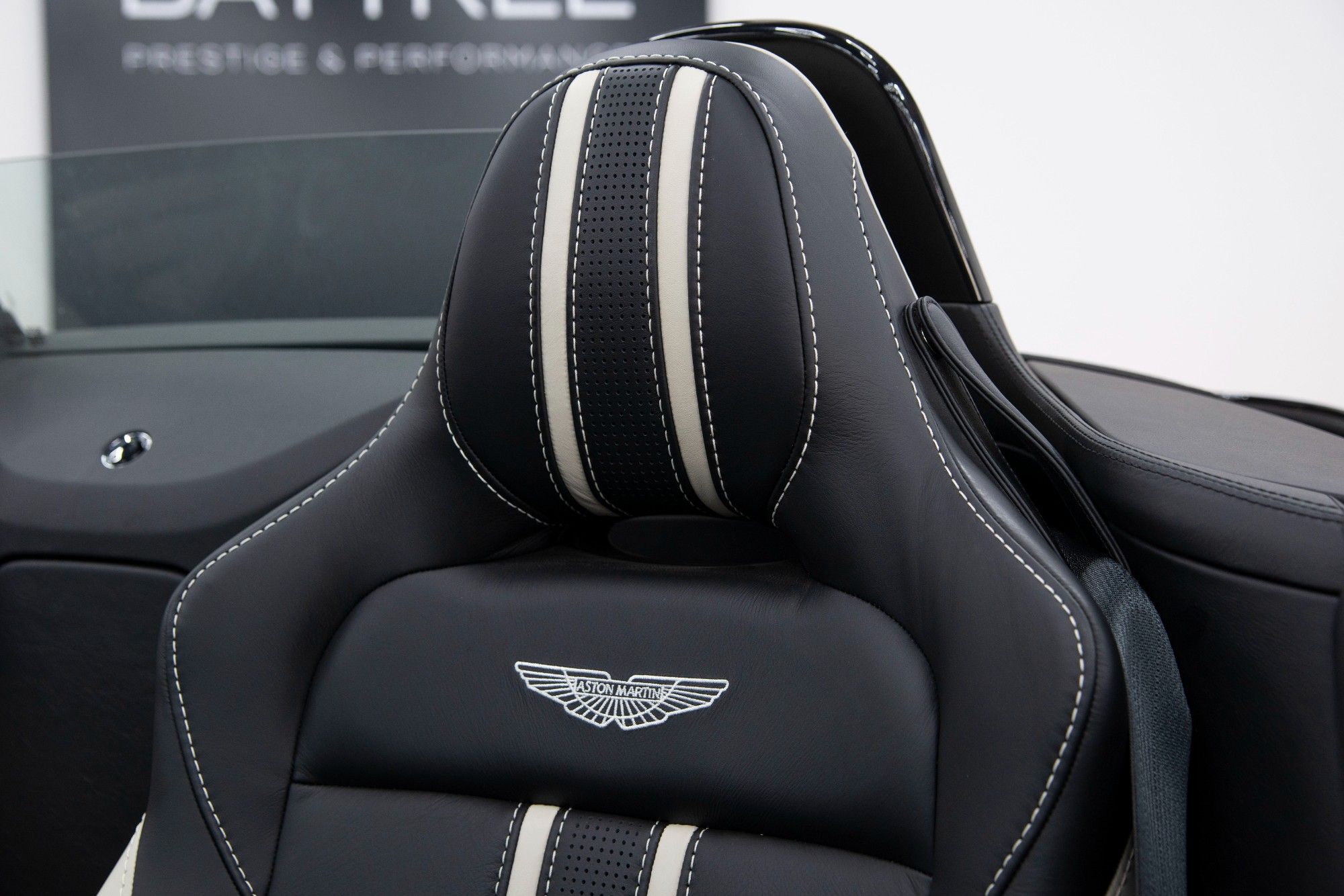 USED 2021 21 ASTON MARTIN VANTAGE 4.0 V8 ROADSTER 