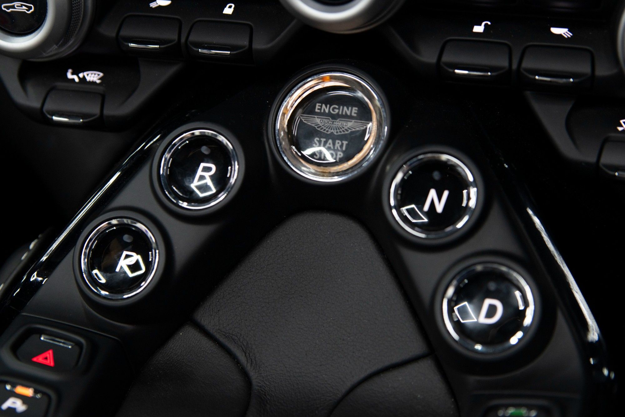 USED 2021 21 ASTON MARTIN VANTAGE 4.0 V8 ROADSTER 