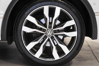 USED 2016 66 VOLKSWAGEN TIGUAN 2.0 R-LINE TDI BMT 4MOTION DSG 5d 188 BHP + NATIONWIDE HOME DELIVERY +