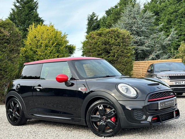 2016 66 MINI Hatch John Cooper Works 2.0 JOHN COOPER WORKS 3d 228 BHP