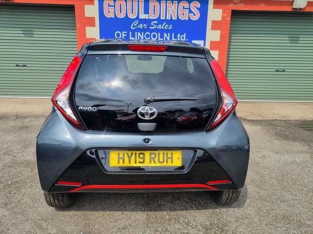 2019 TOYOTA AYGO - Photo 5