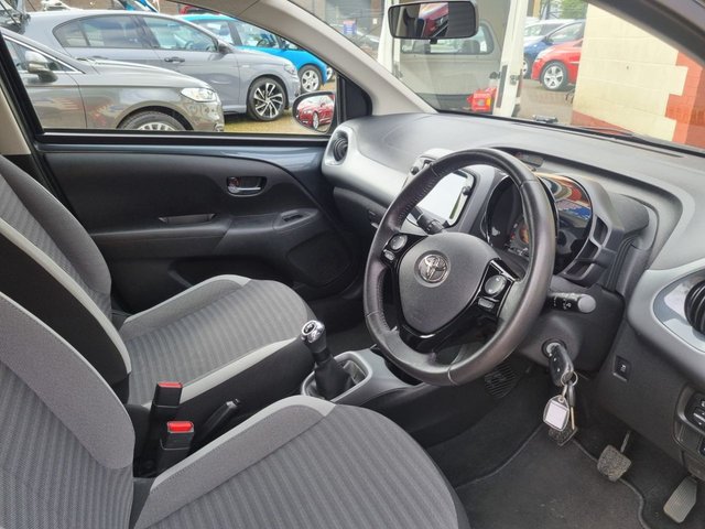 2019 TOYOTA AYGO - Photo 9