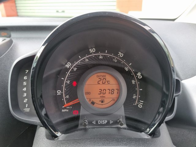 2019 TOYOTA AYGO - Photo 11