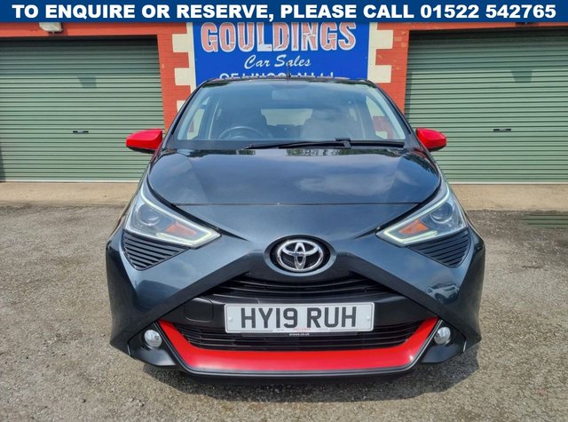 2019 TOYOTA AYGO - Photo 2