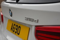 USED 2017 67 BMW 3 SERIES 318d M Sport 5dr Step Automatic Euro 6 (Red Leather, Heated Front Seats, Professional Sat Nav, Sunglass Protection, Parking Distance Control) NATIONWIDE DELIVERY - RESERVE ONLINE TODAY