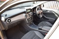 USED 2015 64 MERCEDES-BENZ GLA-CLASS 2.1 GLA220 CDI 4MATIC AMG LINE PREMIUM PLUS 5d 168 BHP PANORAMIC ROOF / HEATED SEATS