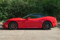 USED 2015 15 FERRARI CALIFORNIA T 3.9 DD 2d 560 BHP FERRARI WARRANTY, FULL HISTORY, PAINT PROTECTION FILM, APPLE CARPLAY,