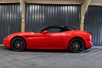 USED 2015 15 FERRARI CALIFORNIA T 3.9 DD 2d 560 BHP FERRARI WARRANTY, FULL HISTORY, PAINT PROTECTION FILM, APPLE CARPLAY,