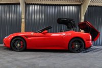 USED 2015 15 FERRARI CALIFORNIA T 3.9 DD 2d 560 BHP FERRARI WARRANTY, FULL HISTORY, PAINT PROTECTION FILM, APPLE CARPLAY,