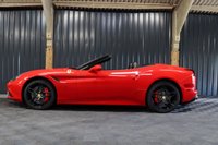 USED 2015 15 FERRARI CALIFORNIA T 3.9 DD 2d 560 BHP FERRARI WARRANTY, FULL HISTORY, PAINT PROTECTION FILM, APPLE CARPLAY,