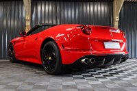 USED 2015 15 FERRARI CALIFORNIA T 3.9 DD 2d 560 BHP FERRARI WARRANTY, FULL HISTORY, PAINT PROTECTION FILM, APPLE CARPLAY,