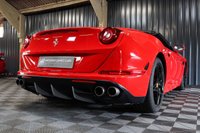 USED 2015 15 FERRARI CALIFORNIA T 3.9 DD 2d 560 BHP FERRARI WARRANTY, FULL HISTORY, PAINT PROTECTION FILM, APPLE CARPLAY,