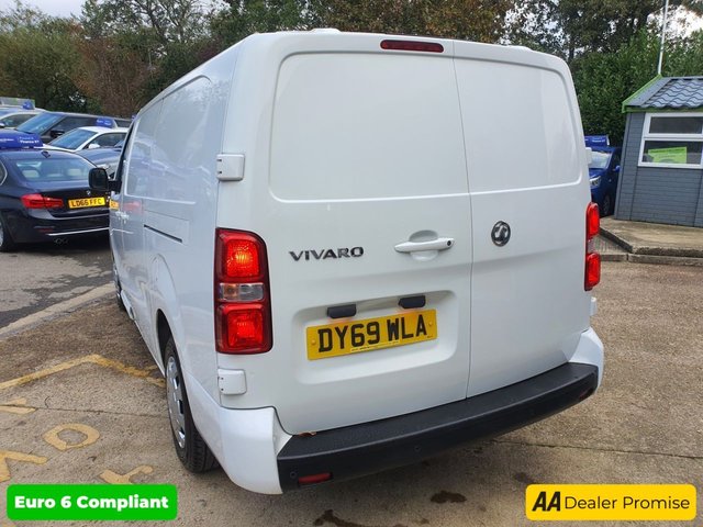 2019 VAUXHALL VIVARO - Photo 9