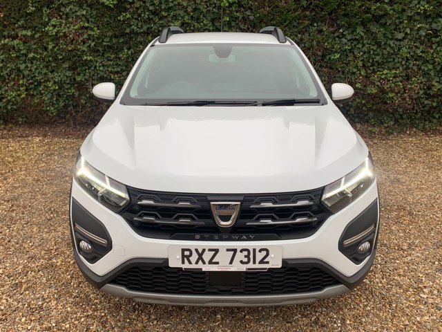 View our DACIA SANDERO STEPWAY