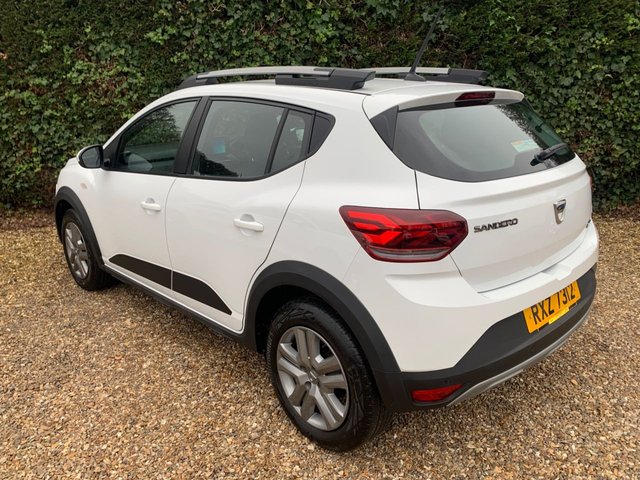 View our DACIA SANDERO STEPWAY