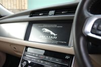 USED 2019 19 JAGUAR XF 2.0i (250) Portfolio 4dr Automatic Euro 6 (Oyster Leather, Electric and Heated Seats, Dual Climate, Reversing Camera) NATIONWIDE DELIVERY - RESERVE ONLINE TODAY