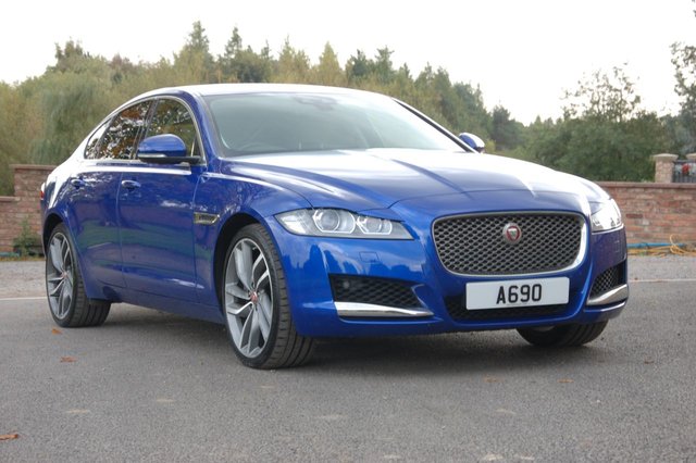 2019 19 Jaguar Xf 2.0i (250) Portfolio 4dr Automatic Euro 6 (Oyster Leather, Electric and Heated Seats, Dual Climate, Reversing Camera)