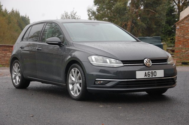 2019 69 Volkswagen Golf 1.6 TDI (114) GT 5dr Euro 6 (Apple CarPlay, Satellite Navigation, Cruise Control)