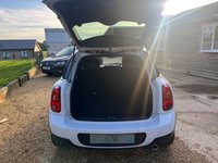 USED 2015 65 MINI COUNTRYMAN 1.6 COOPER D BUSINESS 5d 110 BHP Over &pound;5000 worth of extras fitted