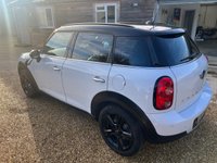USED 2015 65 MINI COUNTRYMAN 1.6 COOPER D BUSINESS 5d 110 BHP Over &pound;5000 worth of extras fitted