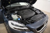USED 2019 19 VOLVO V40 2.0 D2 MOMENTUM NAV PLUS 5d 118 BHP PACKED WITH FACTORY EXTRAS WITH ONE OWNER FROM NEW AND VOLVO SERVICE HISTORY