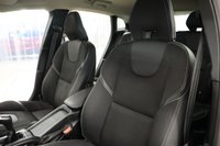 USED 2019 19 VOLVO V40 2.0 D2 MOMENTUM NAV PLUS 5d 118 BHP PACKED WITH FACTORY EXTRAS WITH ONE OWNER FROM NEW AND VOLVO SERVICE HISTORY