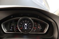 USED 2019 19 VOLVO V40 2.0 D2 MOMENTUM NAV PLUS 5d 118 BHP PACKED WITH FACTORY EXTRAS WITH ONE OWNER FROM NEW AND VOLVO SERVICE HISTORY