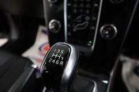 USED 2019 19 VOLVO V40 2.0 D2 MOMENTUM NAV PLUS 5d 118 BHP PACKED WITH FACTORY EXTRAS WITH ONE OWNER FROM NEW AND VOLVO SERVICE HISTORY
