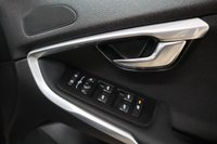 USED 2019 19 VOLVO V40 2.0 D2 MOMENTUM NAV PLUS 5d 118 BHP PACKED WITH FACTORY EXTRAS WITH ONE OWNER FROM NEW AND VOLVO SERVICE HISTORY