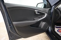 USED 2019 19 VOLVO V40 2.0 D2 MOMENTUM NAV PLUS 5d 118 BHP PACKED WITH FACTORY EXTRAS WITH ONE OWNER FROM NEW AND VOLVO SERVICE HISTORY