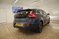 USED 2019 19 VOLVO V40 2.0 D2 MOMENTUM NAV PLUS 5d 118 BHP PACKED WITH FACTORY EXTRAS WITH ONE OWNER FROM NEW AND VOLVO SERVICE HISTORY