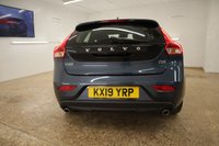 USED 2019 19 VOLVO V40 2.0 D2 MOMENTUM NAV PLUS 5d 118 BHP PACKED WITH FACTORY EXTRAS WITH ONE OWNER FROM NEW AND VOLVO SERVICE HISTORY