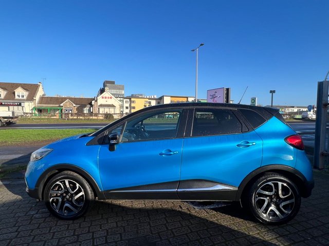 View our RENAULT CAPTUR