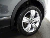 USED 2020 70 VOLKSWAGEN TIGUAN 2.0 SEL TDI DSG 5d 148 BHP SAT NAV PAN ROOF SAVE &pound;1000