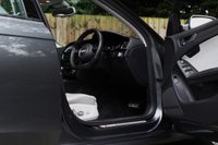 USED 2013 63 AUDI A4 4.2 RS4 AVANT FSI QUATTRO 5d 444 BHP 