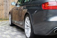 USED 2013 63 AUDI A4 4.2 RS4 AVANT FSI QUATTRO 5d 444 BHP 