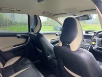 USED 2010 59 VOLVO XC60 2.4 D5 R-DESIGN SE AWD 5d 205 BHP 