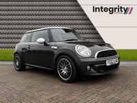USED 2012 62 MINI HATCH COOPER 1.6 COOPER S 3d 184 BHP BI XENON HEADLAMPS - BLUETOOTH HANDSFREE - USB INTERFACE - CHILI PACK - MULTIFUNCTION STEERING WHEEL - FRONT FOG LIGHTS - 17" ALLOYS