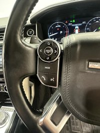USED 2013 63 LAND ROVER RANGE ROVER 4.4 SDV8 VOGUE SE 5d 339 BHP Striking Range Rover Vogue SE ,Rear Entertainment Screens, Panoramic Sliding Sunroof,