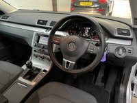 USED 2013 13 VOLKSWAGEN PASSAT 2.0 TDI BlueMotion Tech Highline Saloon 4dr Diesel Manual Euro 5 (s/s) (140 ps) Sat Nav, Bluetooth, DAB, &pound;35 TAX