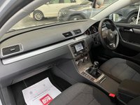 USED 2013 13 VOLKSWAGEN PASSAT 2.0 TDI BlueMotion Tech Highline Saloon 4dr Diesel Manual Euro 5 (s/s) (140 ps) Sat Nav, Bluetooth, DAB, &pound;35 TAX