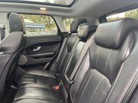 USED 2017 67 LAND ROVER RANGE ROVER EVOQUE 2.0 TD4 SE TECH 5d 177 BHP ONLY 2 OWNERS FROM NEW+ULEZ COMPLIANT+PRIVACY GLASS+PANORAMIC GLASS ROOF+FULL LEATHER INTERIOR+SAT NAV+18 INCH ALLOY WHEELS+CLIMATE CONTROL+PARK ASSIST+COST NEW &pound;35545 MAKING THIS CAR FANTASTIC VALUE AND NOT TO BE MISSED!!!!!!!!