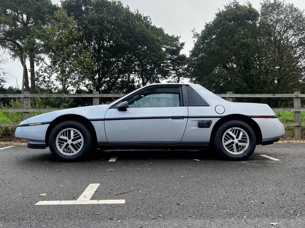USED 1988 E PONTIAC FIERO 2.5 // 151ci // px swap 