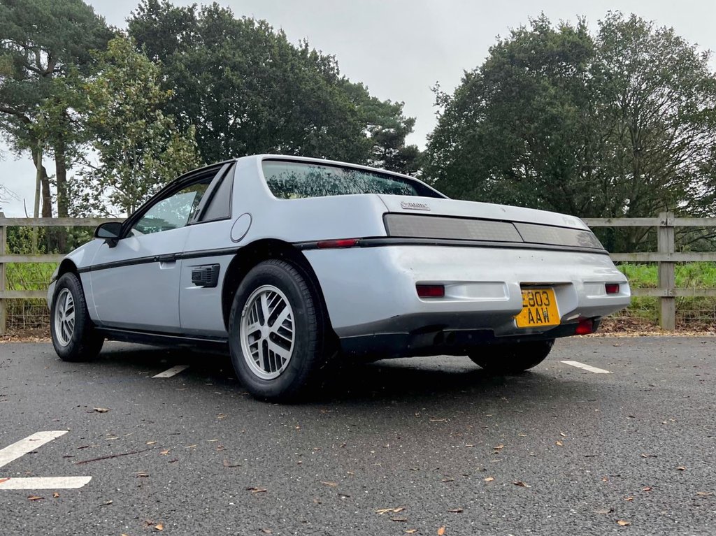 USED 1988 E PONTIAC FIERO 2.5 // 151ci // px swap 