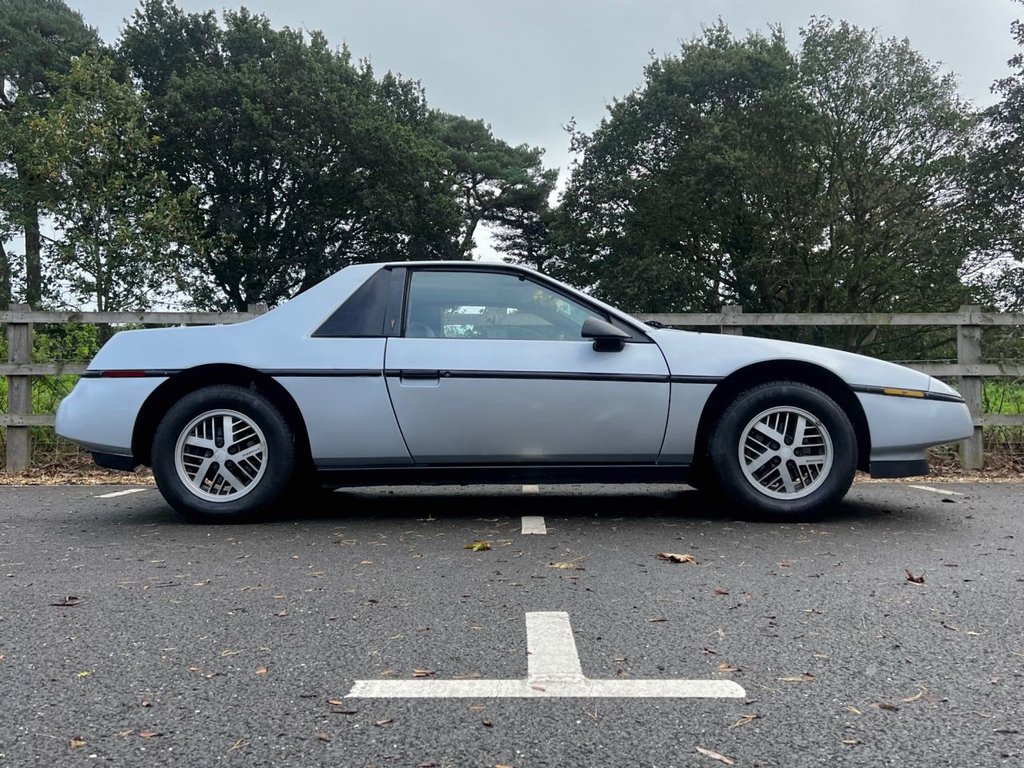 USED 1988 E PONTIAC FIERO 2.5 // 151ci // px swap 