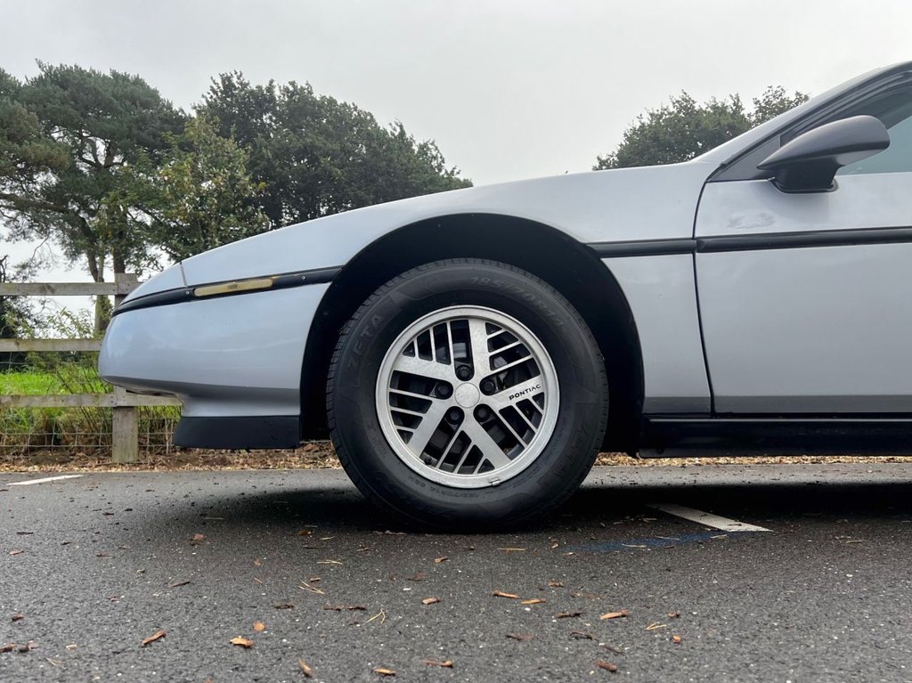 USED 1988 E PONTIAC FIERO 2.5 // 151ci // px swap 