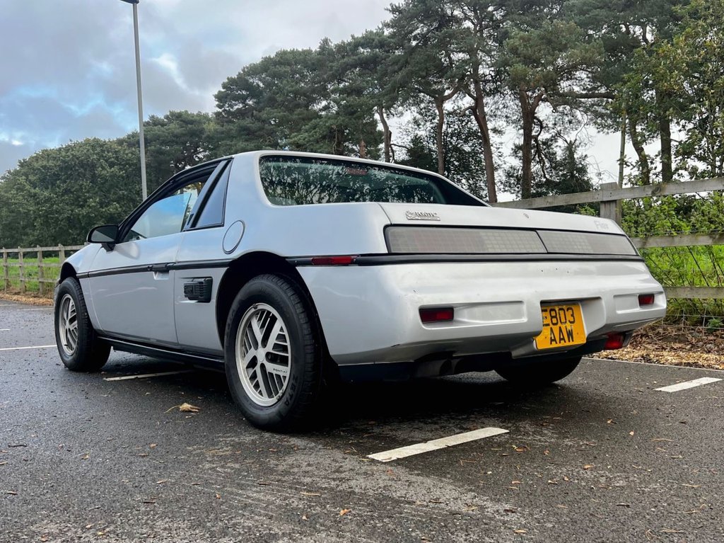 USED 1988 E PONTIAC FIERO 2.5 // 151ci // px swap 