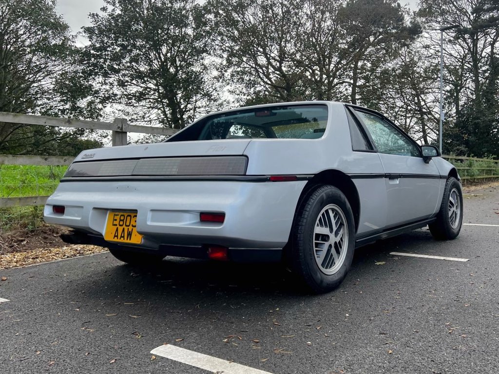 USED 1988 E PONTIAC FIERO 2.5 // 151ci // px swap 