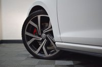 USED 2018 18 VOLKSWAGEN GOLF 2.0 GTI TSI DSG 5d 227 BHP PAN ROOF / DYNAUDIO / ORYX