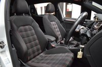 USED 2018 18 VOLKSWAGEN GOLF 2.0 GTI TSI DSG 5d 227 BHP PAN ROOF / DYNAUDIO / ORYX